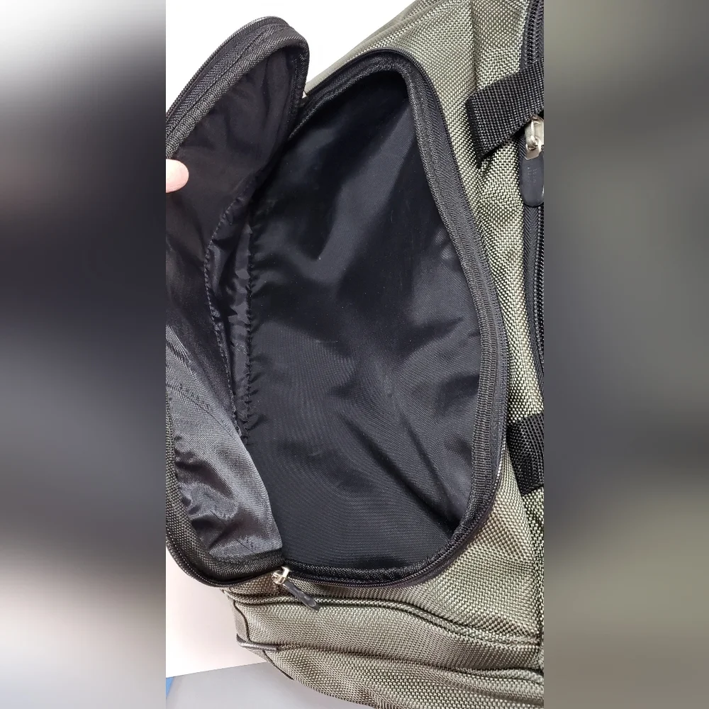 Sharper Image Olive Green Travel Bag Weekender
